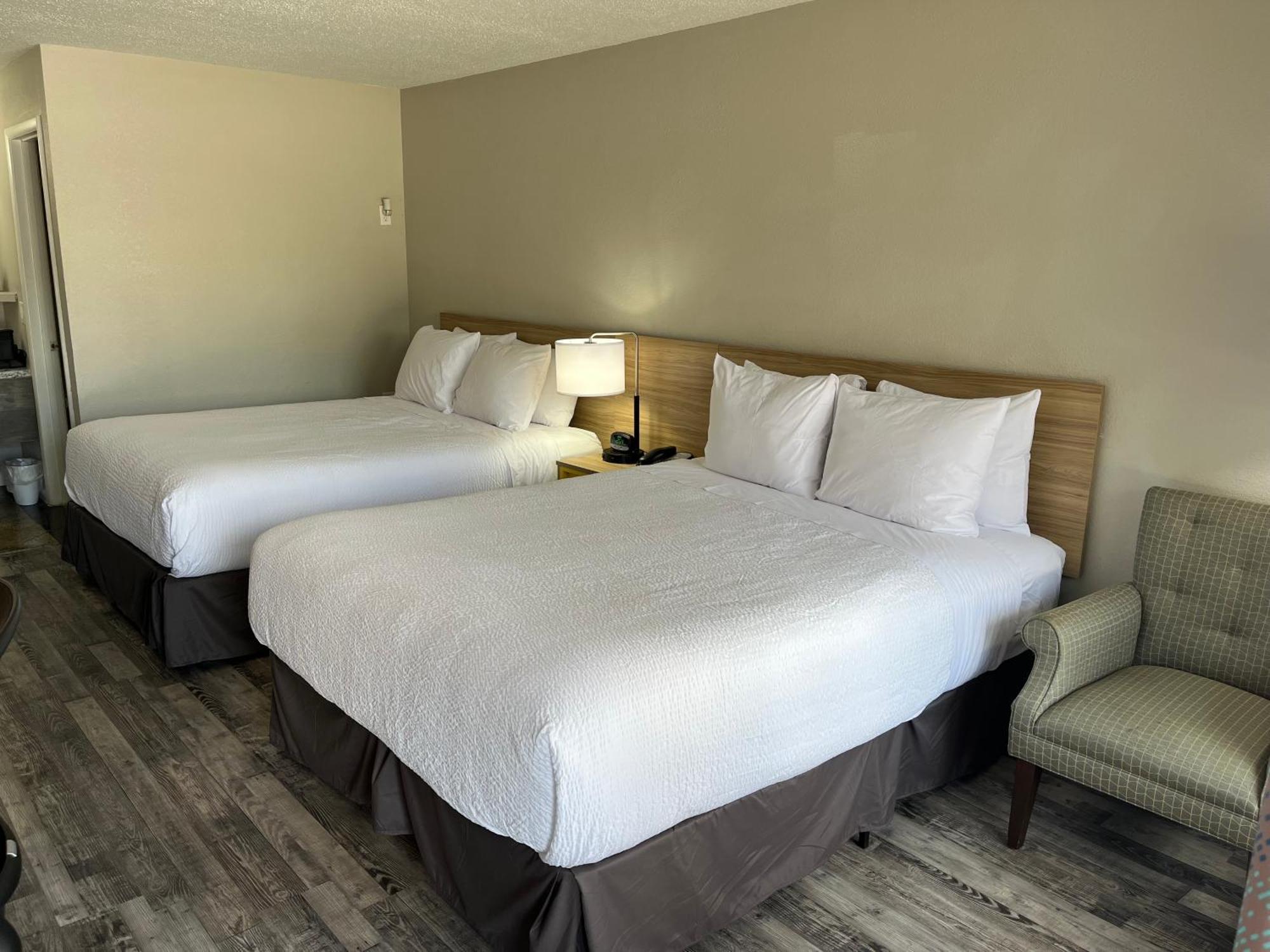 Days Inn By Wyndham Branson Ozarks Экстерьер фото