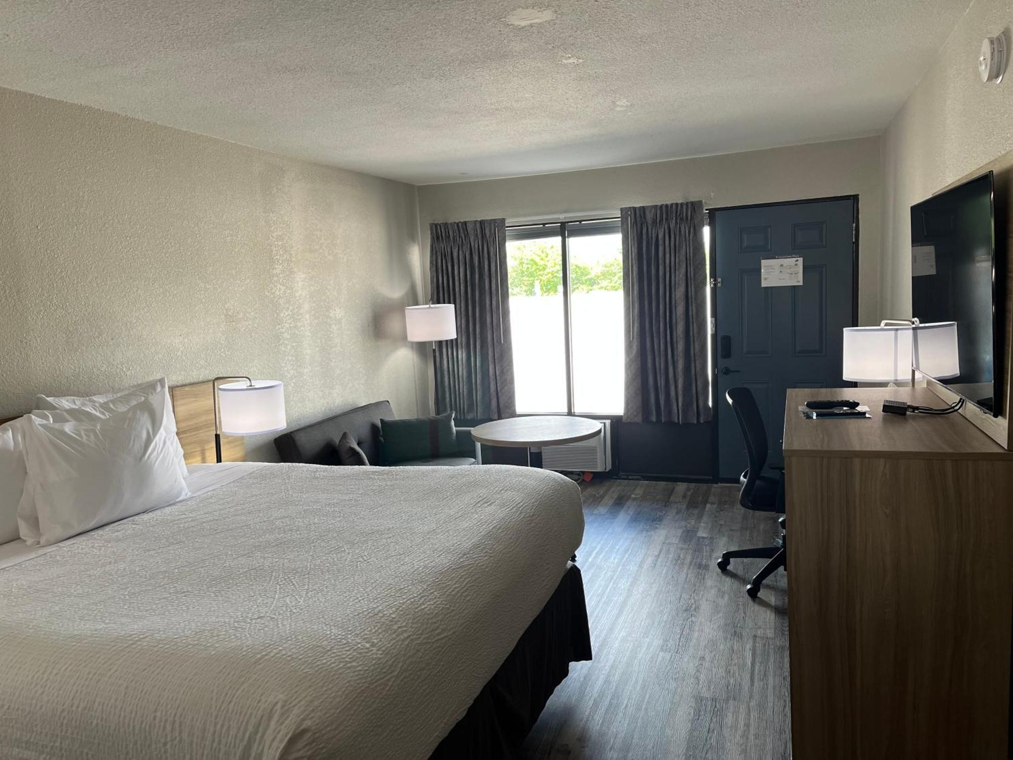 Days Inn By Wyndham Branson Ozarks Экстерьер фото