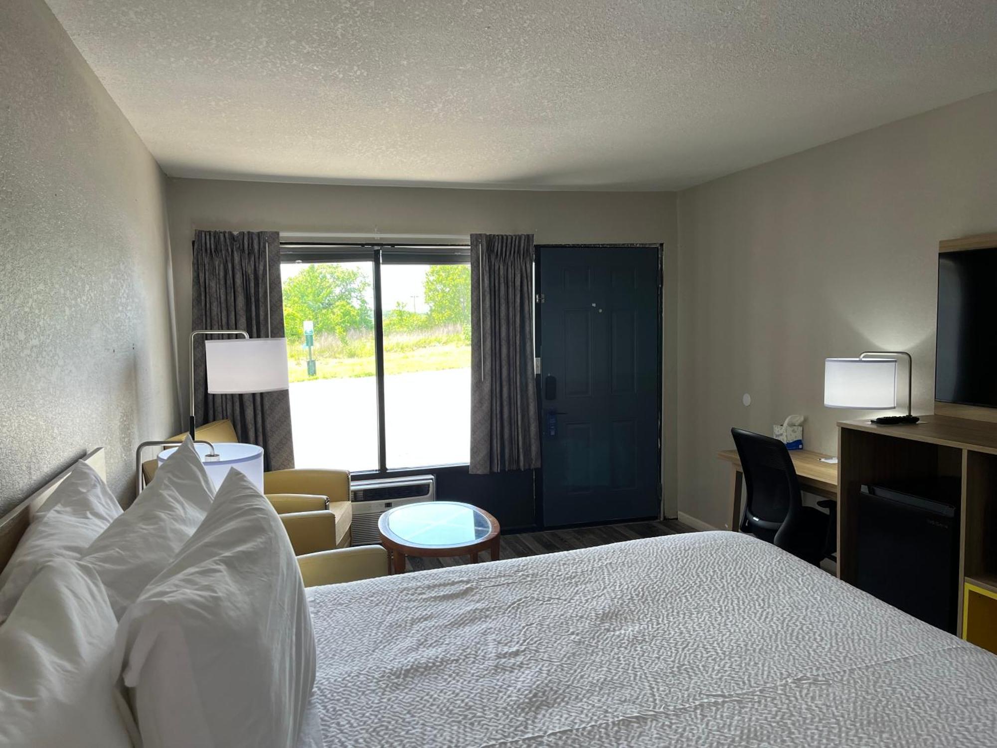 Days Inn By Wyndham Branson Ozarks Экстерьер фото